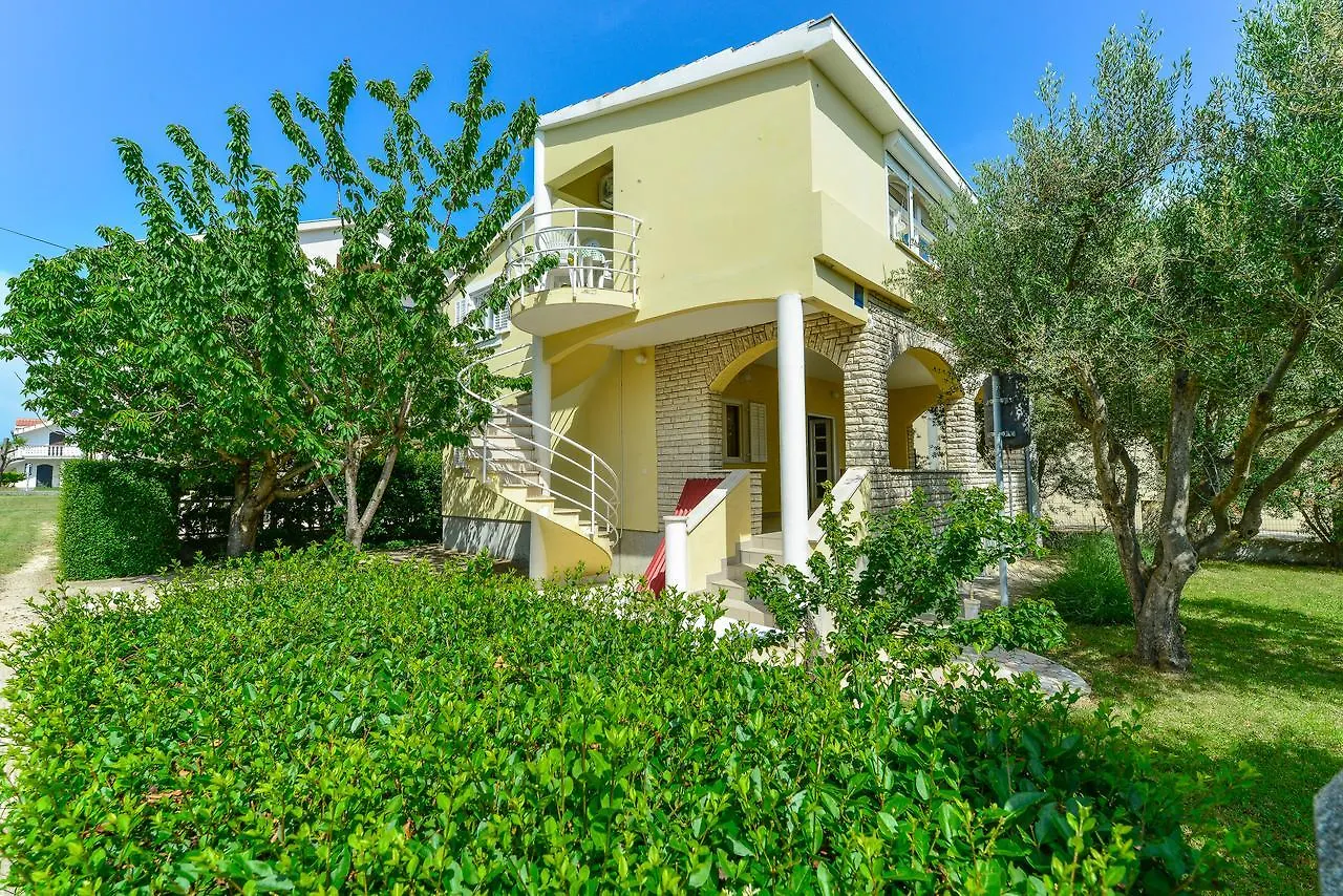 Apartments Summer Dream بريفلاكا كرواتيا